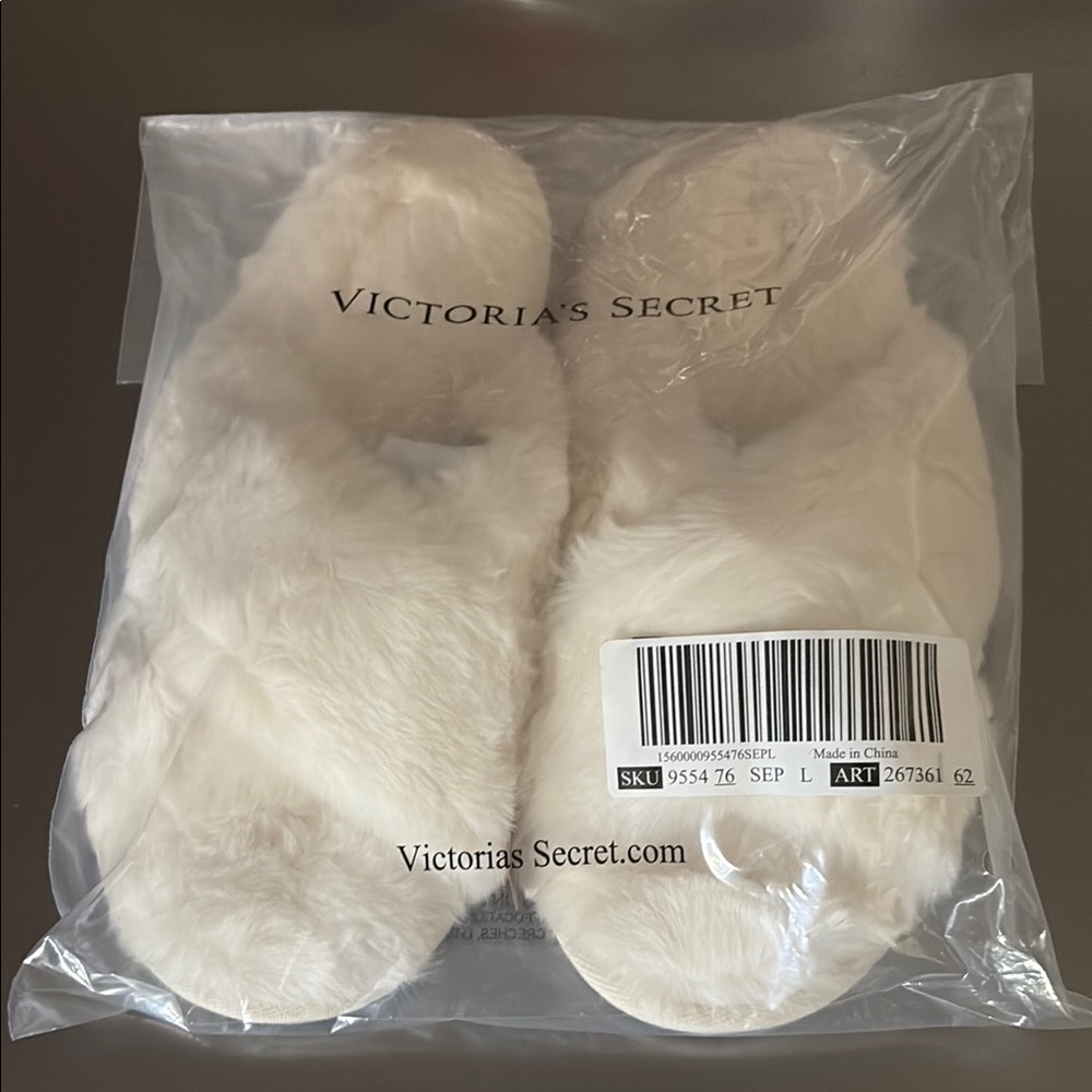 Victoria's Secret White Plush Slippers
